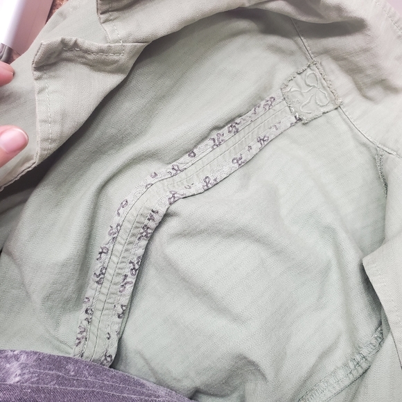 Blazer - Picture 9 of 9